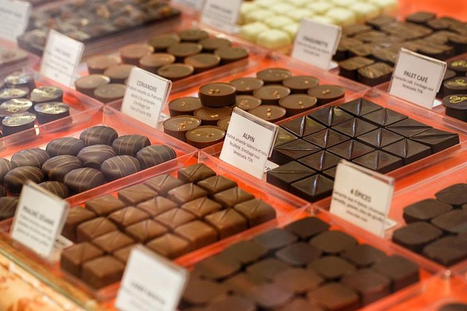 Paris Marché d’Aligre Walking Tour with Chocolate and Cheese Tasting - Walking through the outdoor produce market