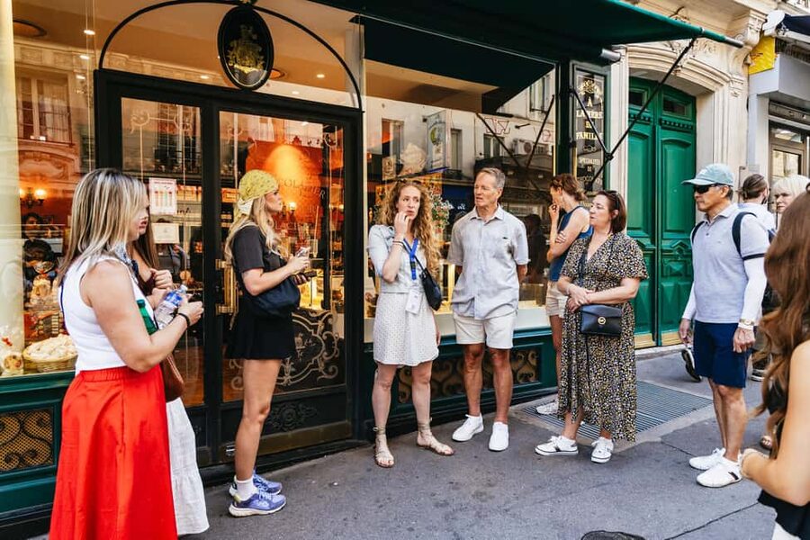 Paris: Montmartre Cheese, Wine & Pastry Guided Walking Tour - From local shops to Place du Tertre