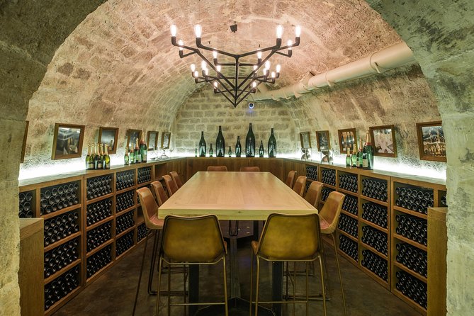Paris - Ten Wines and Ten Cheeses Tasting in a Royal Cellar - Ten wines, ten cheeses, and a useful tasting order