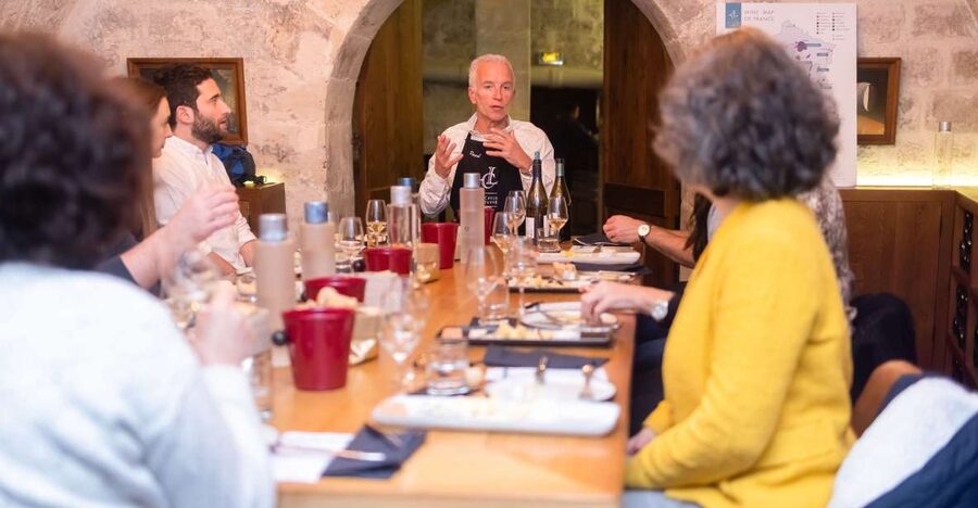 Paris: The Ultimate Wine and Cheese Tasting in English - Key points at a glance