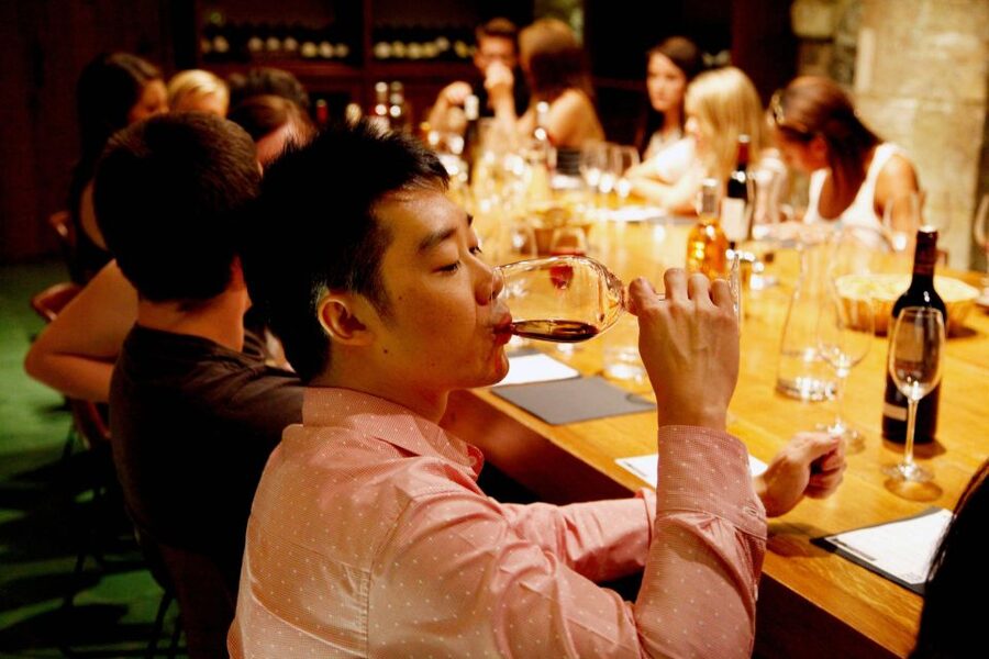 Paris: Wine and Cheese Lunch - Should you book this wine and cheese lunch?