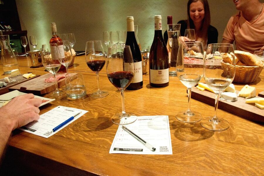 Paris: Wine and Cheese Lunch - Small details that improve the afternoon