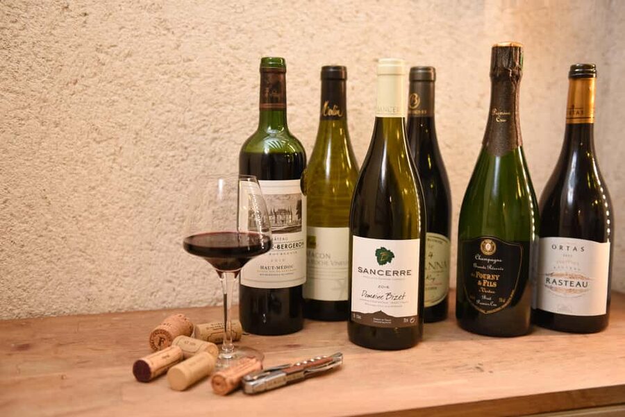 Paris: Wine and Cheese Pairing - A small class inside the Latin Quarter