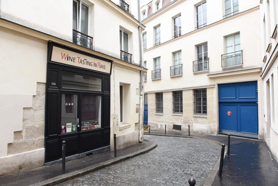 Paris: Wine and Cheese Pairing - The wines come from small producers