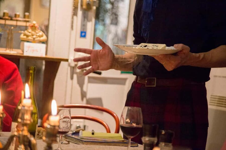 Paris: Wine and Cheese Tasting with a Chef Sommelier - What makes Chef Alex effective