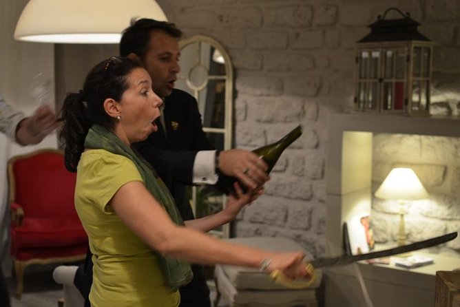 Paris Wine with Cheese Pairing & Tasting Small Group Class - Key points at a glance