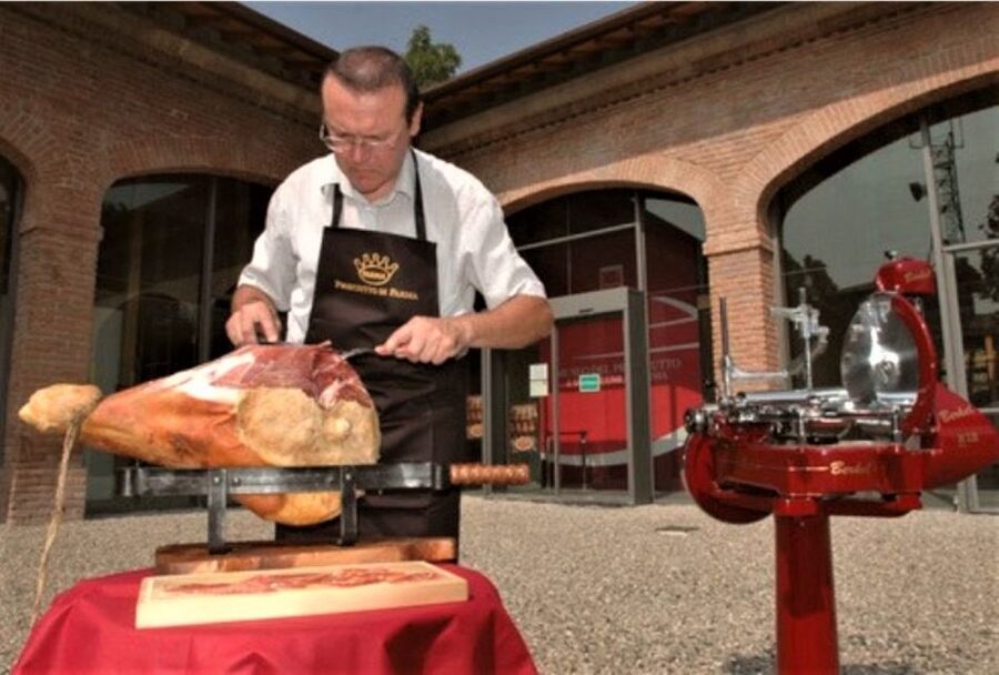 Parma: Parmigiano Production and Parma Ham Tour & Tasting - The Prosciutto Visit in Parma Province