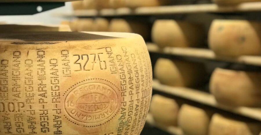 Parma: Parmigiano-Reggiano Tour and Tasting - Arriving at the dairy outside Parma