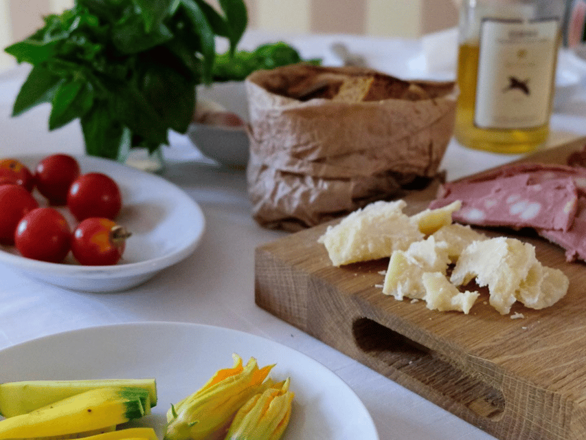 Parmesan Cheese Tour & Tasting in Modena - Arriving at Antica Latteria Ducale