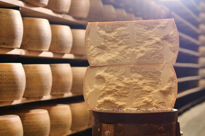 Parmigiano-Reggiano Cheese Factory Small group Tour From Parma - Key points before you book