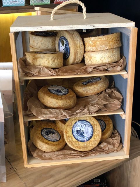 Porto: Cheese and Port Wine Tasting in a Unique Place - What the 90 Minutes Feel Like