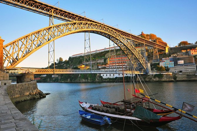 Porto: Wine and cheese tasting on a sailboat on the Douro River - Key points to know before you book