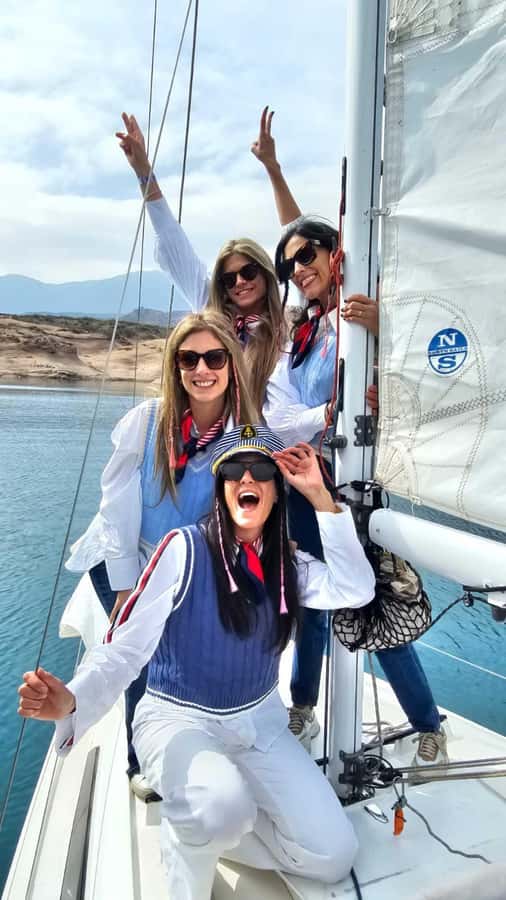 Potrerillos Lake Sailing Tour with Wine and Cheese - Safety equipment and comfort onboard