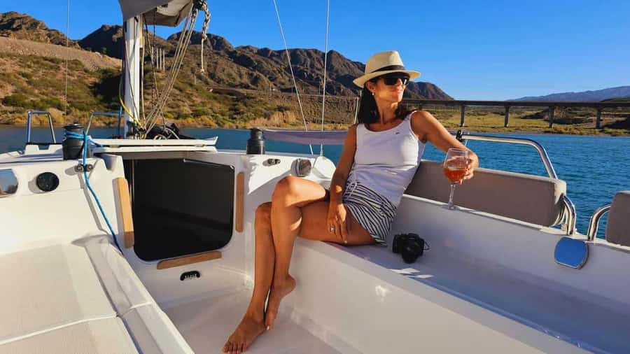 Potrerillos Lake Sailing Tour with Wine and Cheese - Pickup, transfers, and the four-hour schedule