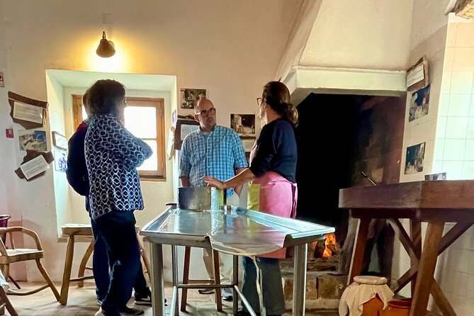 Private Azeitão Cheese Workshop: Wine & Sesimbra from Lisbon - Quinta de Catralvos: five glasses in Setúbal wine country