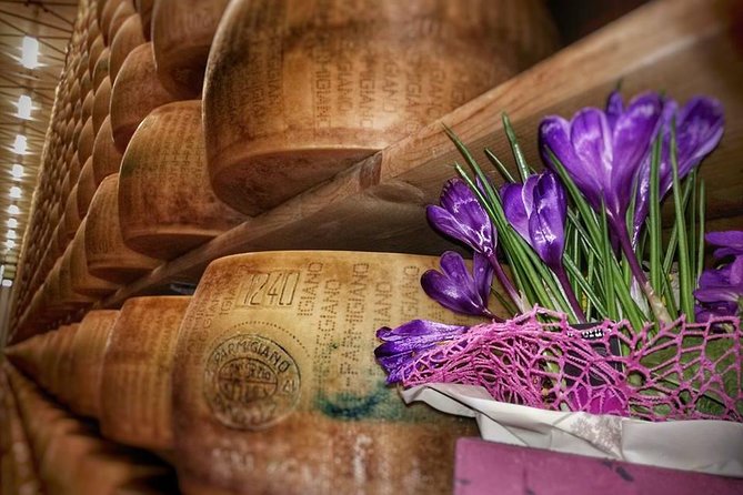 Private Day Tour & Lunch: Parmesan, Wine, and Vinegar Tasting - Practical details that affect your decision