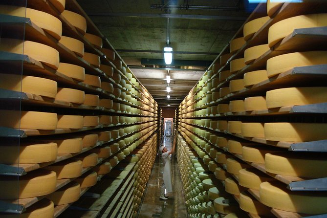 Private Tour to Gruyères, Chocolate & Cheese Factory from Geneva - From Geneva to the Gruyères region