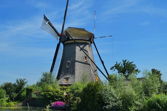 Private Tour to Kinderdijk and Delft / Leiden / Hague / Gouda - Choosing Delft for canals and Delftware