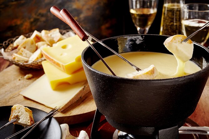 Private Trip from Geneva to Gruyeres: Cheese & Chocolate Tasting - Gruyères town, lunch, and the castle choice