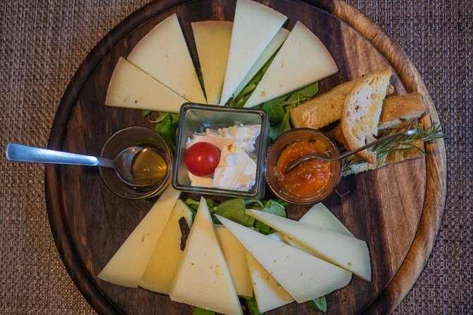 Private Wine, Evo oil & Cheese Tasting - Four to five wines, including Vernaccia and Chianti