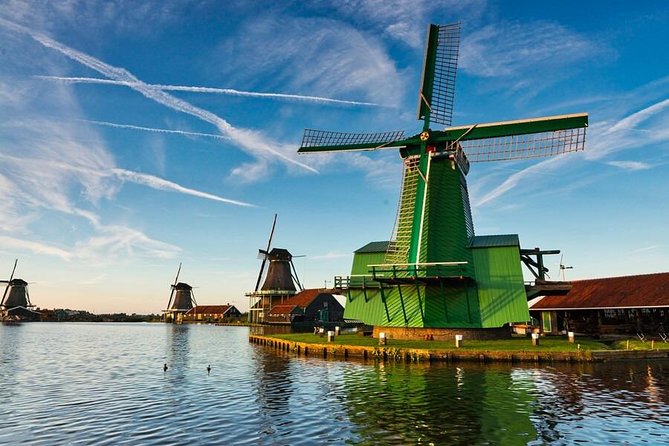 Private Zaanse Schans & Volendam Tour: Windmills, Cheese & Clogs - A half-day escape from central Amsterdam