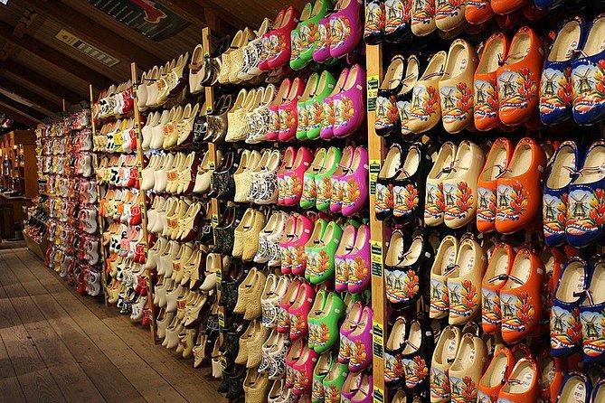 Private Zaanse Schans & Volendam Tour: Windmills, Cheese & Clogs - Zaanse Schans: windmills that still work