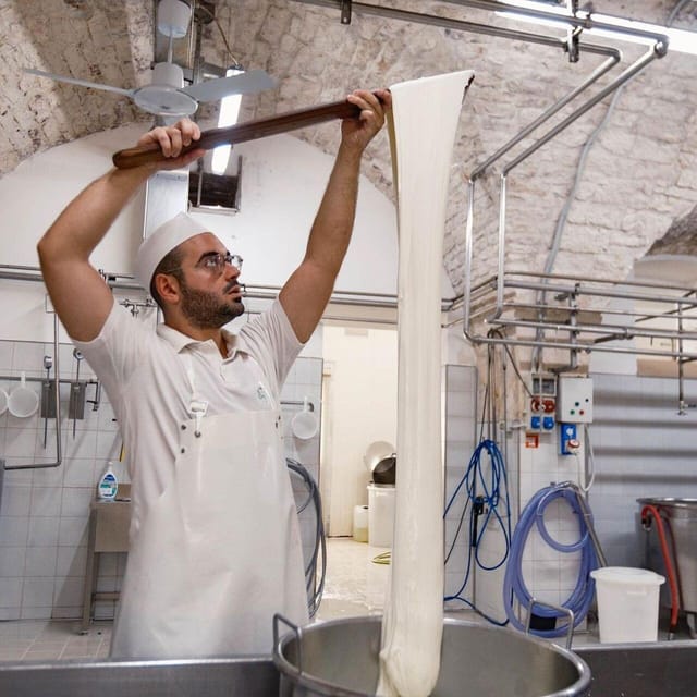 Puglia: Masseria Seppunisi Tour, Cheese, Burrata Tasting - What makes the four-generation farm setting special