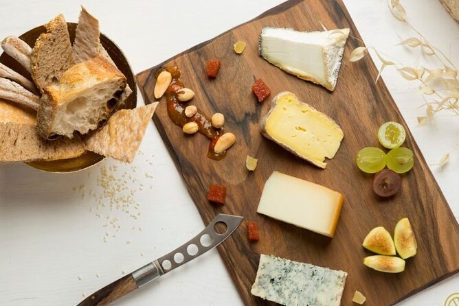 Santiago de Compostela: Cheese and Wine Tasting Experience - Why Galician food matters here