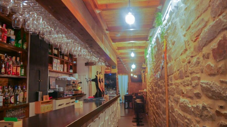Santiago de Compostela: Cheese and Wine Tasting Experience - Who should book this tasting