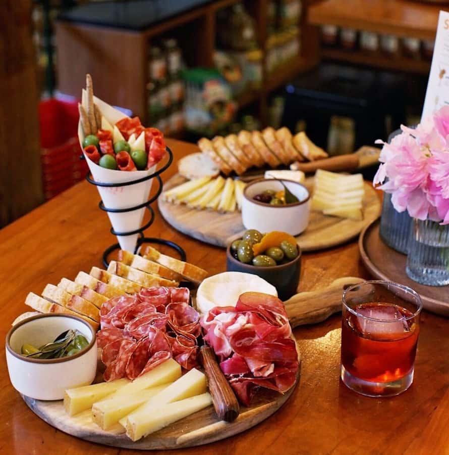 Seattle: Wine, Cheese and Chocolate Pairing Tour - Key points to know before booking