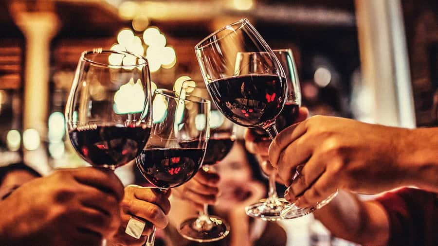 Seattle: Wine, Cheese and Chocolate Pairing Tour - Following the route through central Seattle