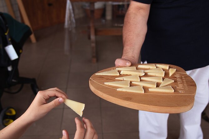 Sorrento Ape Tour, Lemon Garden, Mozzarella Show & Pizza Class - Why this Sorrento food tour works