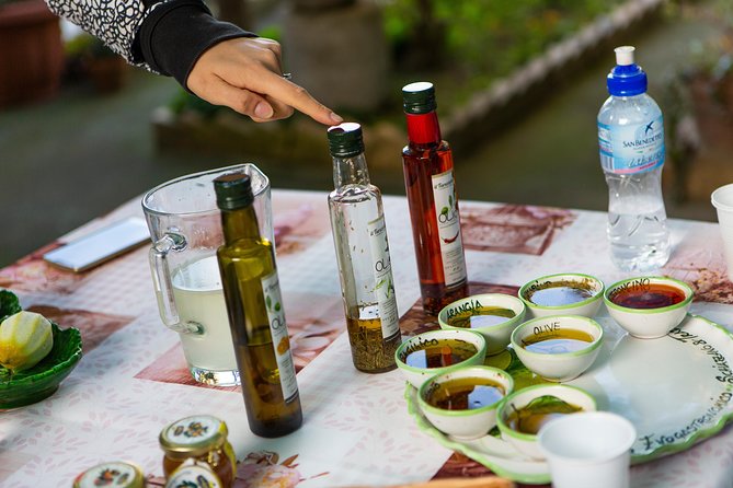 Sorrento Farm by Tuk Tuk: Cheese, Limoncello & Hands-On Pizza - Tuk tuk rides through the Sorrento hills