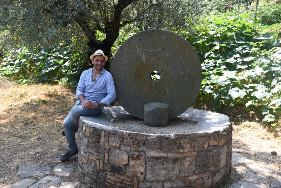 Sorrento: Farm Tour with Cheese Tasting & Pizza Making Class - Should you book the Primaluce farm tour?