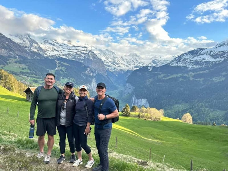 Sunset Hike with Cheese Fondue in Wengen - Why this Wengen evening feels different