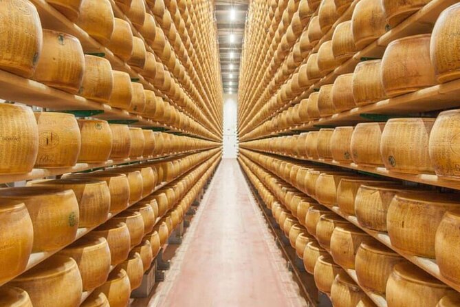 The art of Parmigiano Reggiano and real Balsamic vinegar - Should you book it?