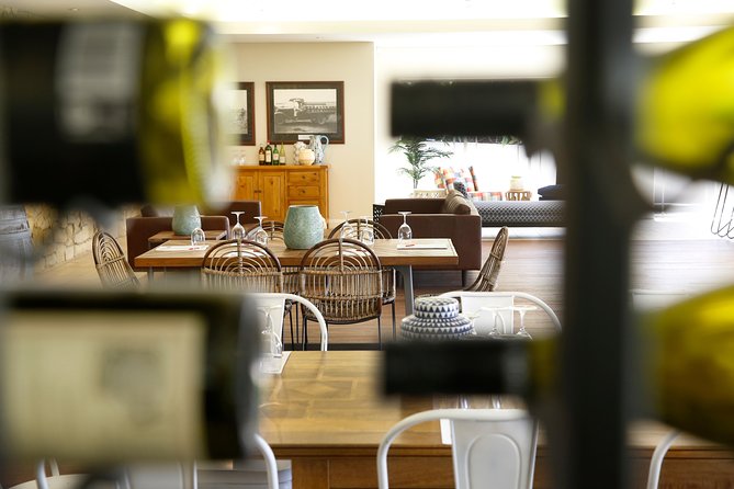 Tulloch Wines- Mystery Wine Tasting Experience with Local Cheese and Charcuterie - The wine professional shapes the experience