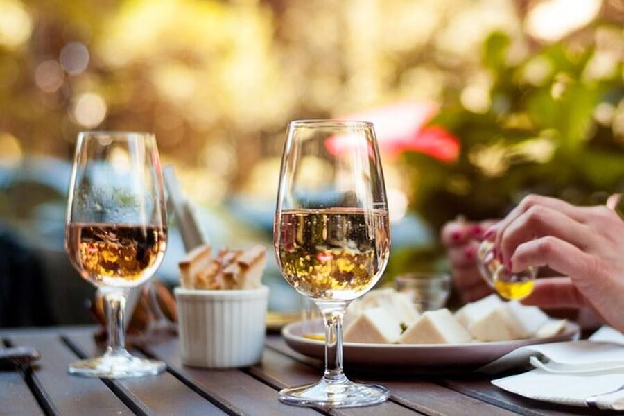 Turin: Gastronomy tasting through oil, wine and cheese - Wine and cheese change the lesson