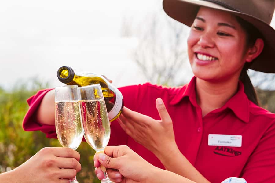 Uluru: Sunset, Sparkling Wine, Cheeseboard & Gourmet BBQ - Watching Uluru change color at sunset