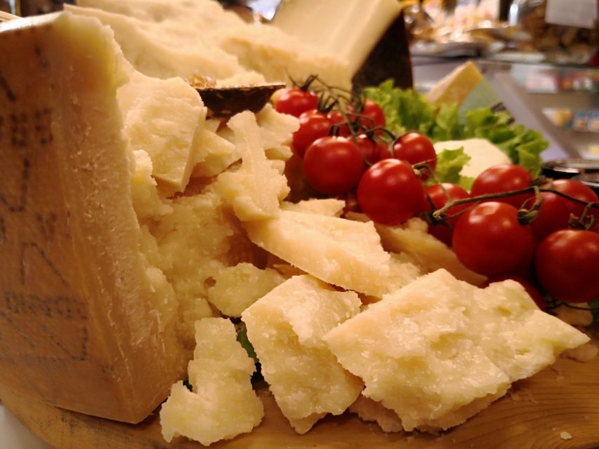 Verona: Cheese Tasting and Pairing - Five cheeses, including Monte Veronese