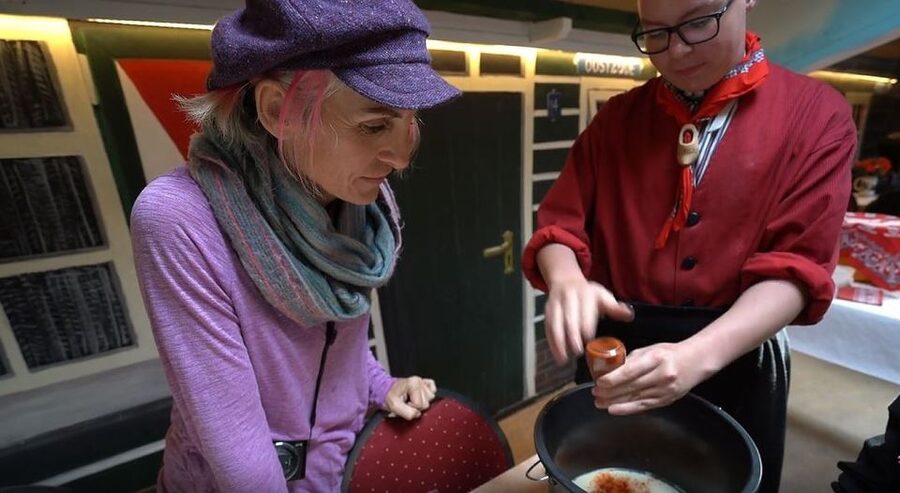 Volendam: 2.5-Hour Cheesemaking Workshop & Clog Making Tour - Is $145 a fair price?