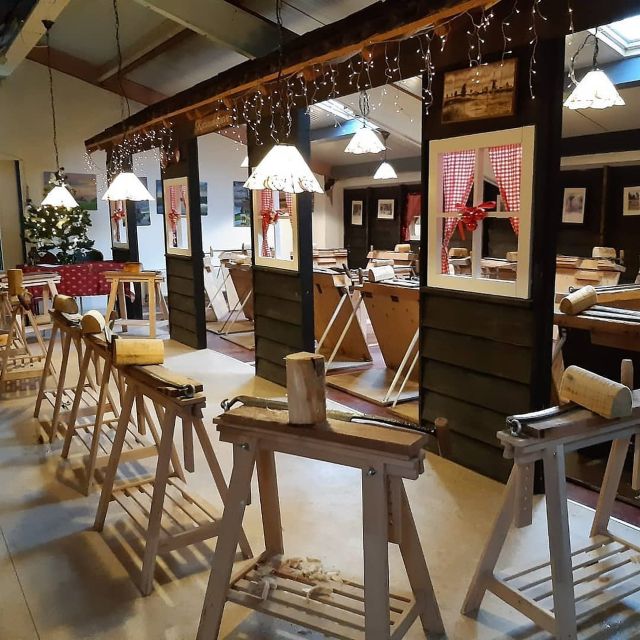 Volendam: 2-Hour Clogmaking Workshop and Cheese Tour - Starting with a block of Dutch poplar
