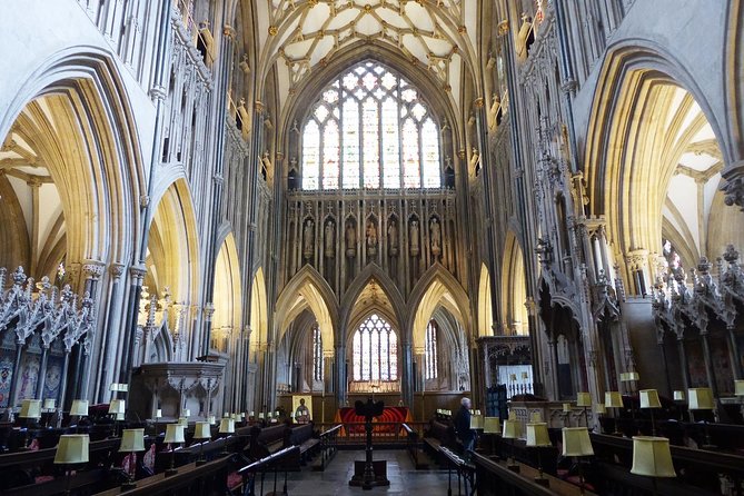 Wells, Cheddar Cheese and Cheddar Gorge - Private Day Trip from Bath - Lunch at an English pub breaks up the day