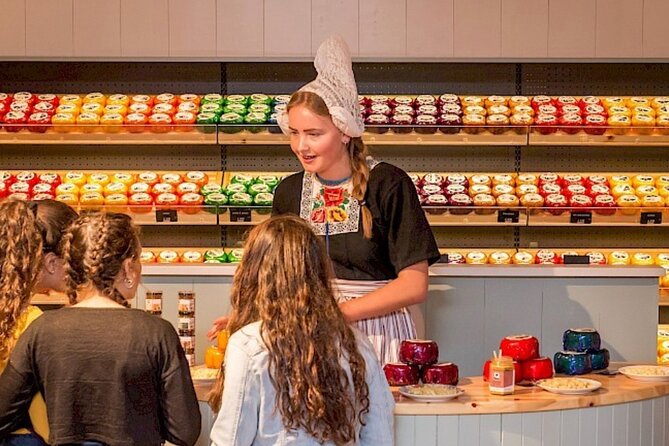 Windmills Country side tour Zaanse Schans-Cheesefactory-Volendam - Who will get the most from this outing