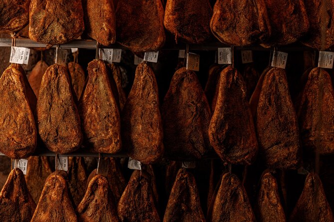 Wine Tasting Cold cuts and Rare Cheeses in Grotta a Testaccio - How the visit is likely to unfold