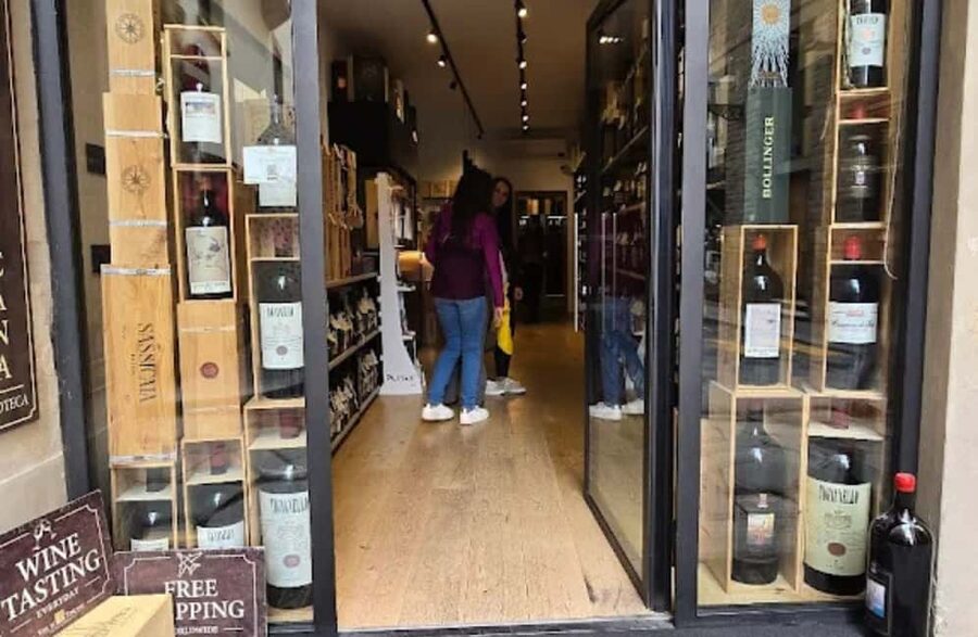 Wine Tasting with Cured Meats & Cheeses in Florence - Timing, access, and a few useful cautions
