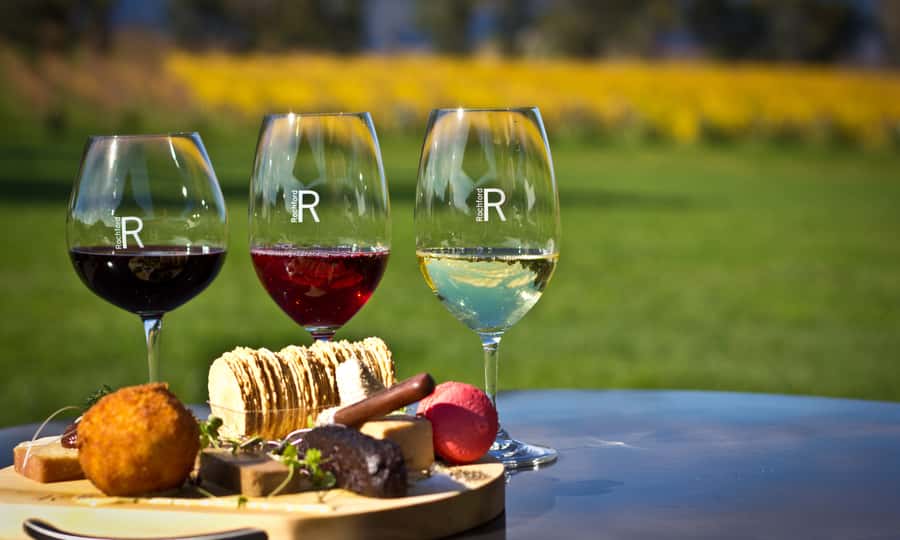Yarra Valley Full Day Grazing Tour: Gin, Wine, Pizza, Cheese - Leaving Melbourne for the Yarra Valley