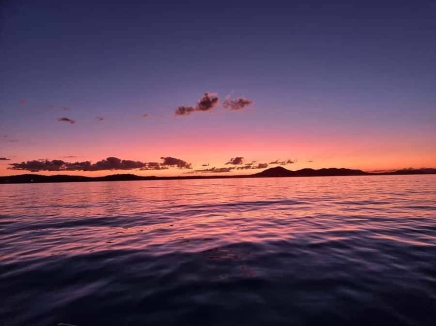 Yeppoon: Sunset Cruise w/ Cheese Platter & Champagne - Key points at a glance