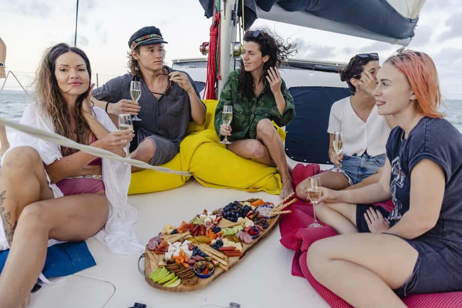 Yeppoon: Sunset Cruise w/ Cheese Platter & Champagne - Watching the sky change over the water