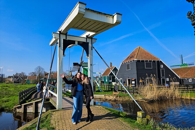 Zaanse Schans and Cheese Tasting Guided Tour from Amsterdam - The clog workshop: short, clear, and more tourist-friendly than traditional